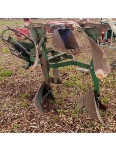 2 korpusų vartomas plūgas 2